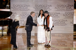 Jan Karpiel Bułecka receives a ministerial award  - miniatura